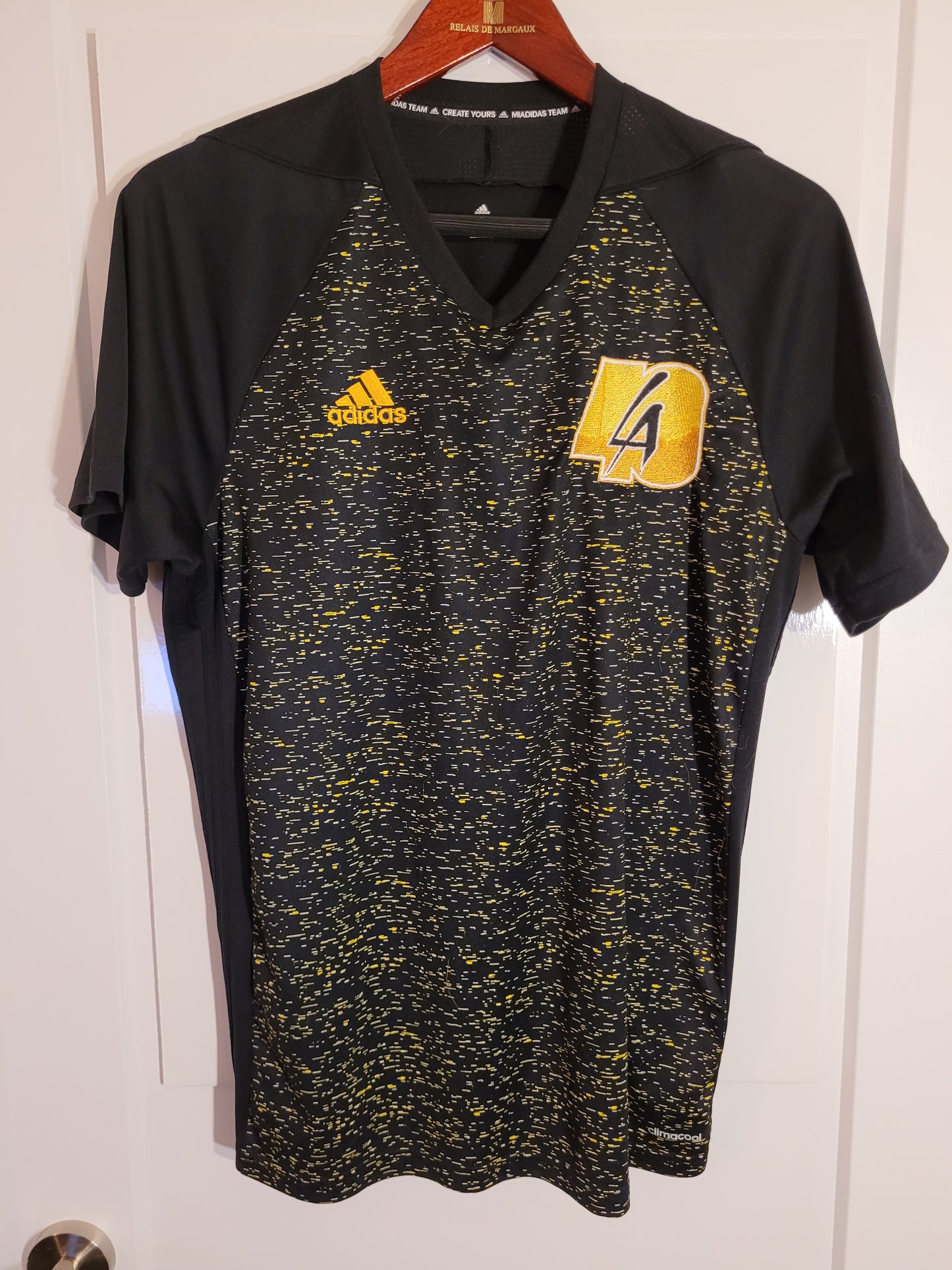 La40 Custom Designer Athletic T Shirt, US Large, Mens